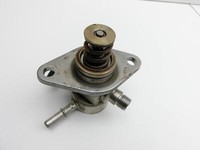 Peugeot 308 II 13-17 1,2 96KW Einspritzpumpe Hochdruckpumpe Benzinpumpe Peugeot 308 II 13-17 11.05.2015 9805614880... Vorschau 2