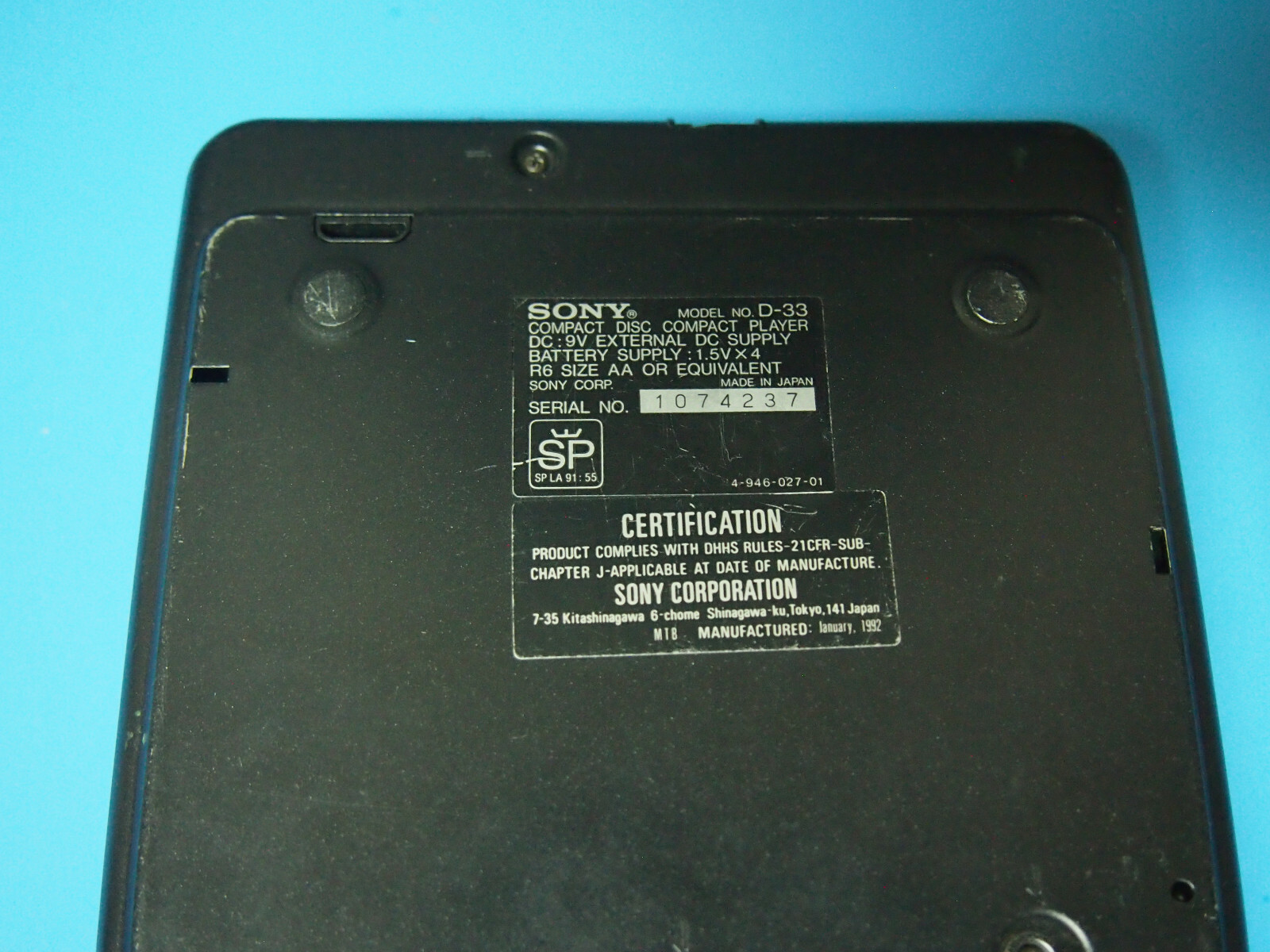 Sony Discman D-33 Portable Compact CD Player Mega Bass NOT WORKING