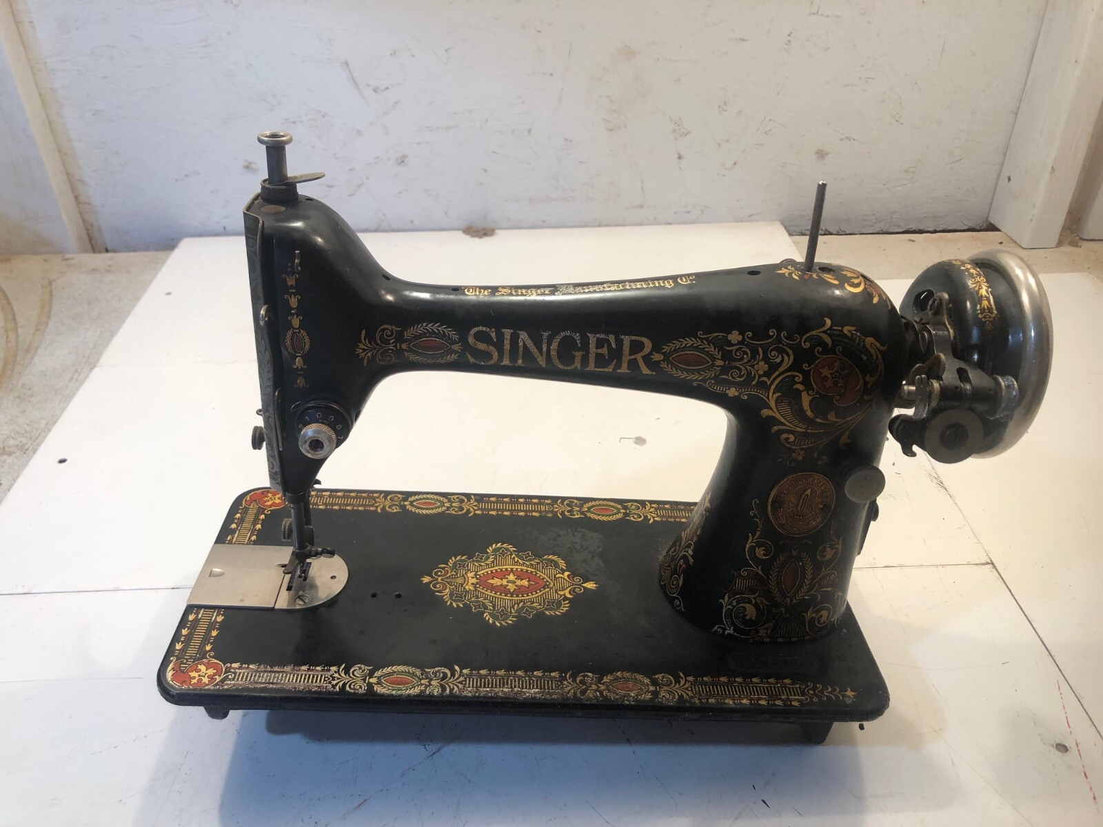 工芸品 ligi / Opera singer OLD SINGER Sewing Machine Model 66 Serial# G0275681 N5) LS