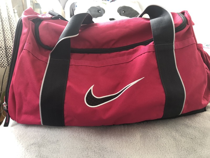maroon backpack nike