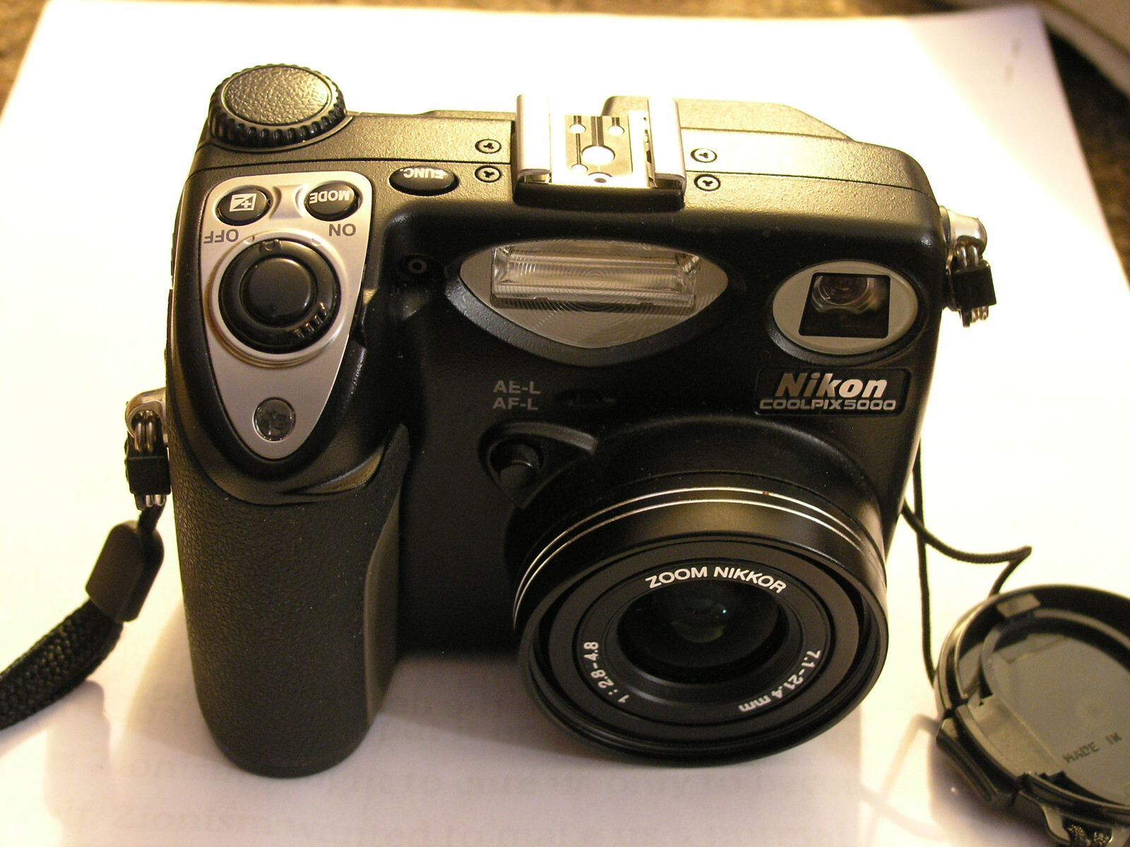 ニコンCOOLPIX 5000コンパクトデジタルカメラ バッテリ ワイコンUSB