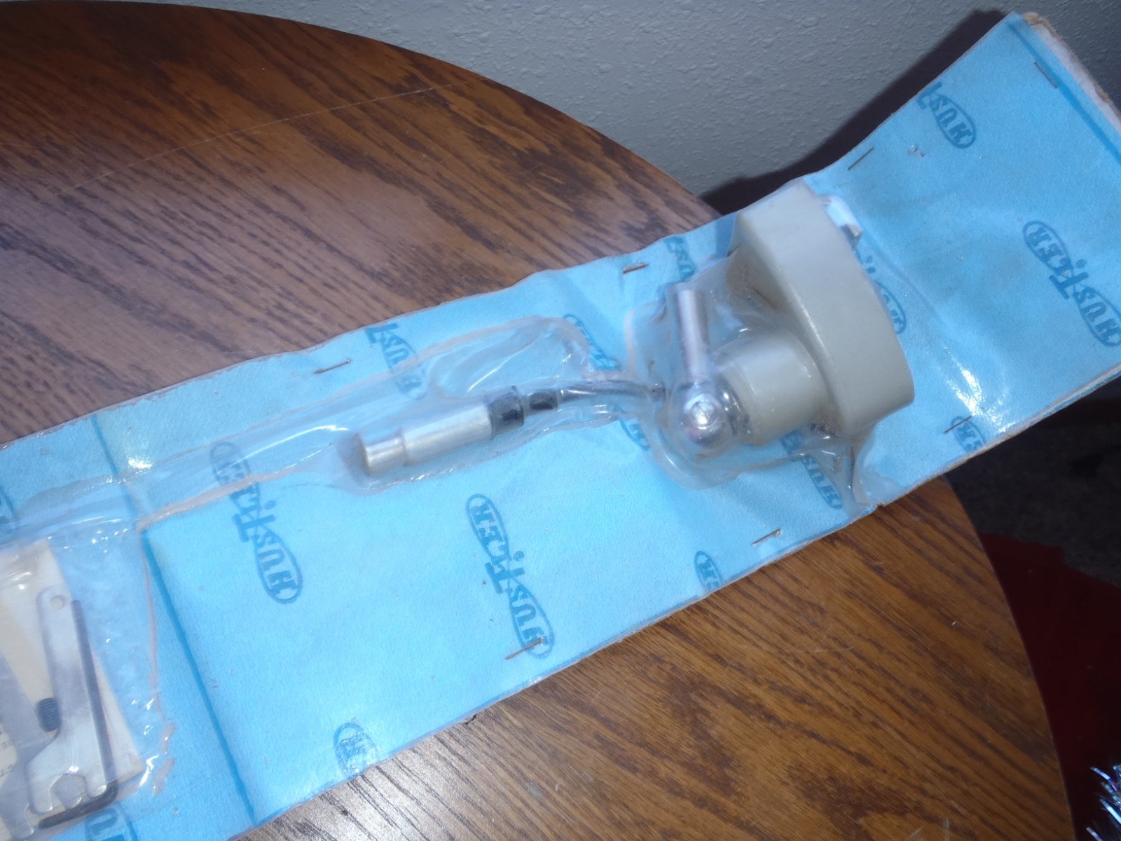 NOS VINTAGE HUSTLER NEW-TRONICS CB-AM/FM ANTENNA MOUNT MOBILE ANTENNA