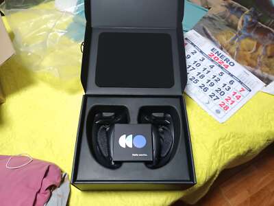 Valve Index VR Controllers -Brand New - Ships Worldwide