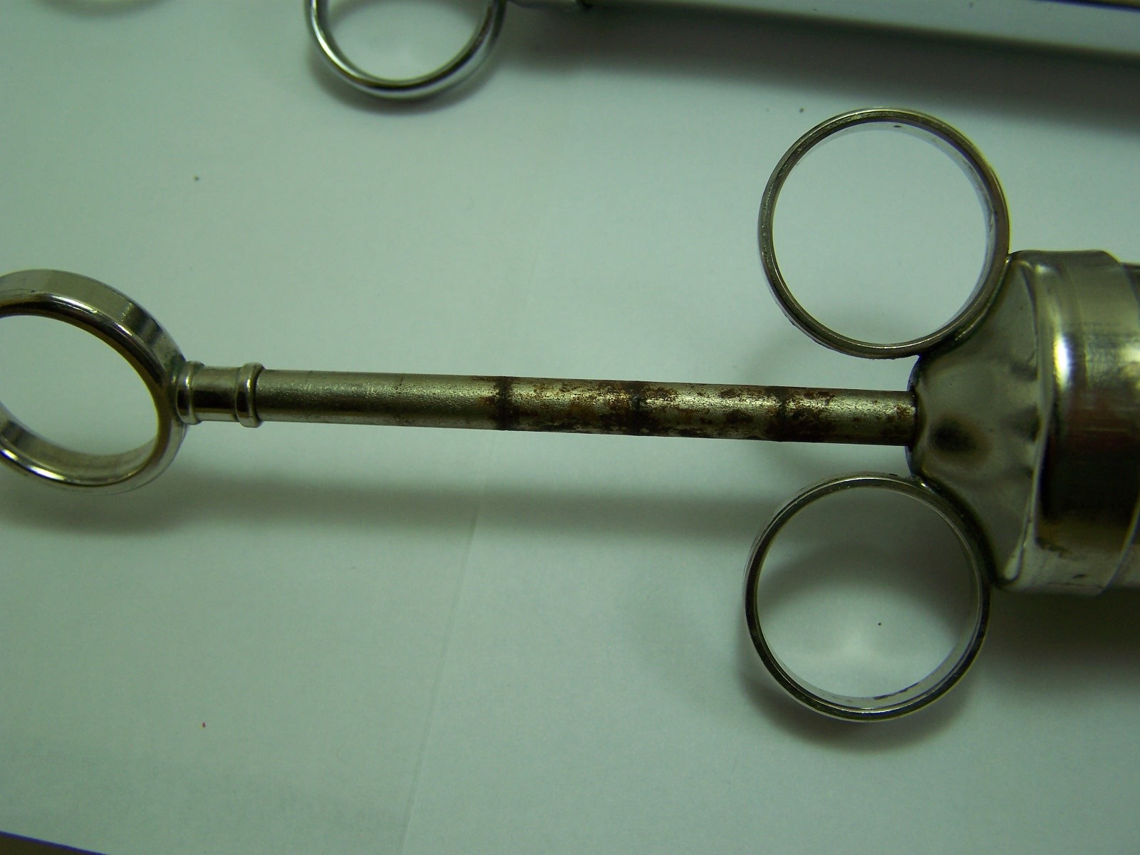 3 Vintage Veterinary Syringes 12 Oz, 6 Oz & Small One