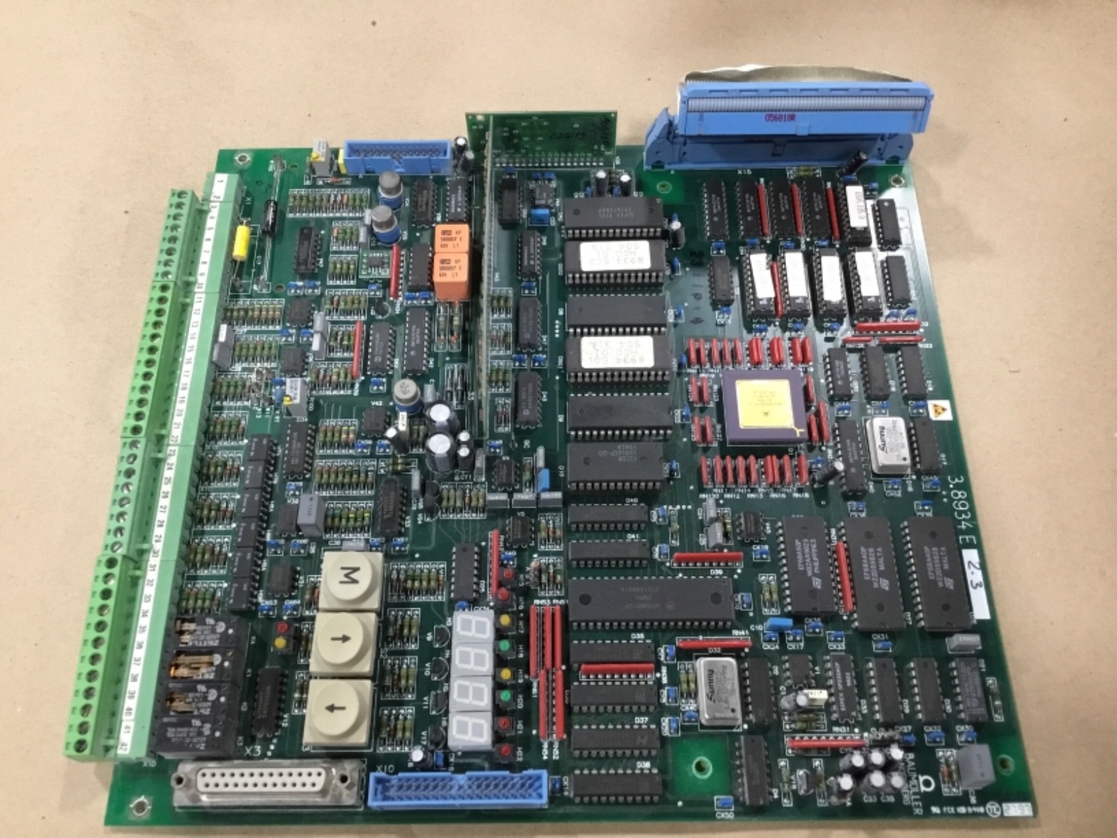 3038090 3035589 shfat ,center gear fits hitachi ex200 ex300