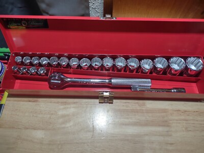 New Wright Tool USA 472 1/2'' Metric Socket Set Metal Case