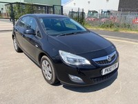 2010 Vauxhall Astra 1.4i 16V Exclusiv 5dr HATCHBACK Petrol Manual
