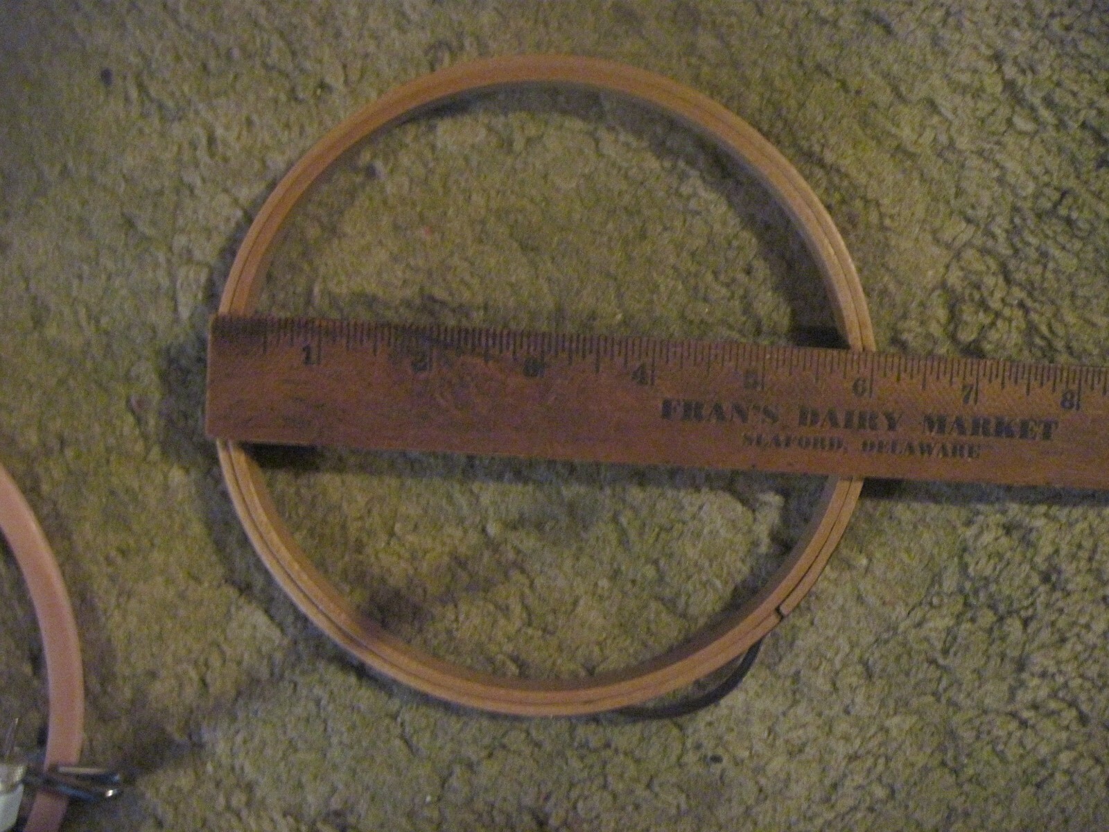 8 Wood & Plastic Needlework Round Hoops: 5