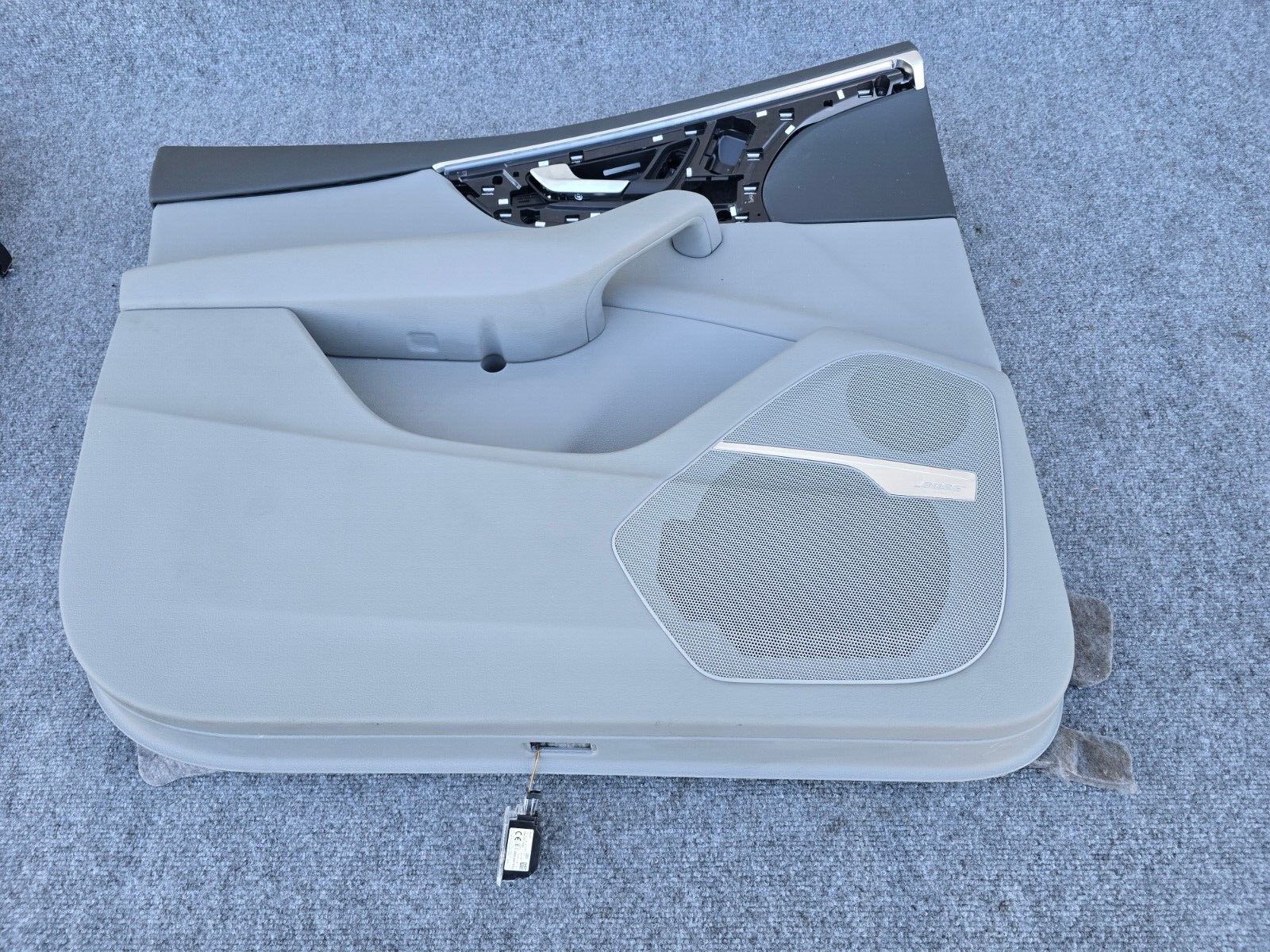 LEFT FRONT DOOR INTERIOR PANEL ASSEMBLY OEM 86K 2017-2019 AUDI Q7 3.0T