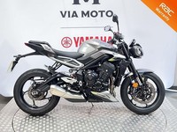 TRIUMPH STREET TRIPLE R - 2023 - 1800 miles