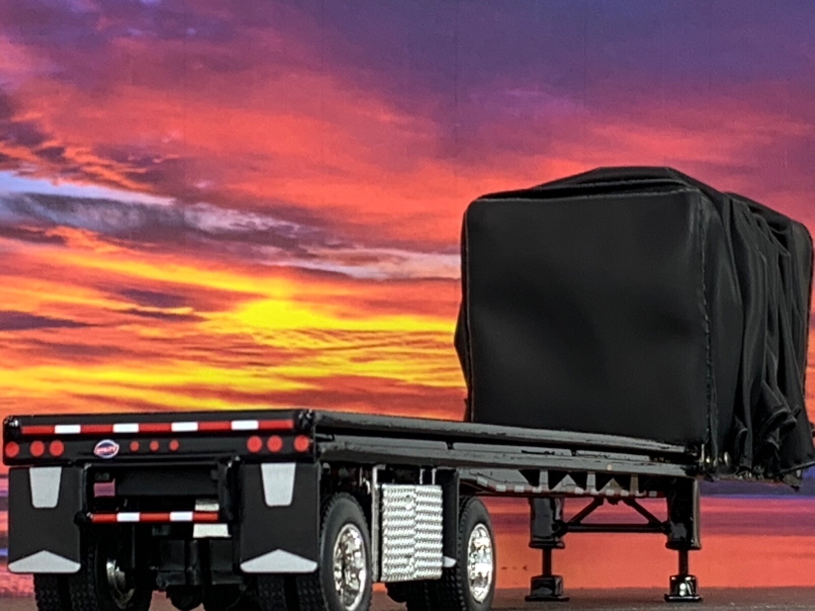 1/64 DCP BLACK UTILITY CURTAIN SIDE TRAILER | eBay