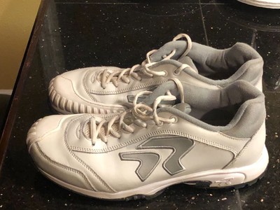 pitching toe turf shoes