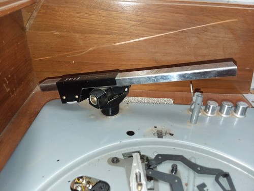 Elac Miracord 10 Benjamin Stereo 200 Vintage Record Player