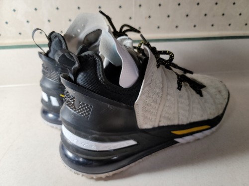 NIKE - Nike LeBron シューズ ホワイト/ブラック/グレー/イエロー 29cm レブロン（NIKE） NIKE LEBRON NXXT Gen メンズ ホワイト 白
