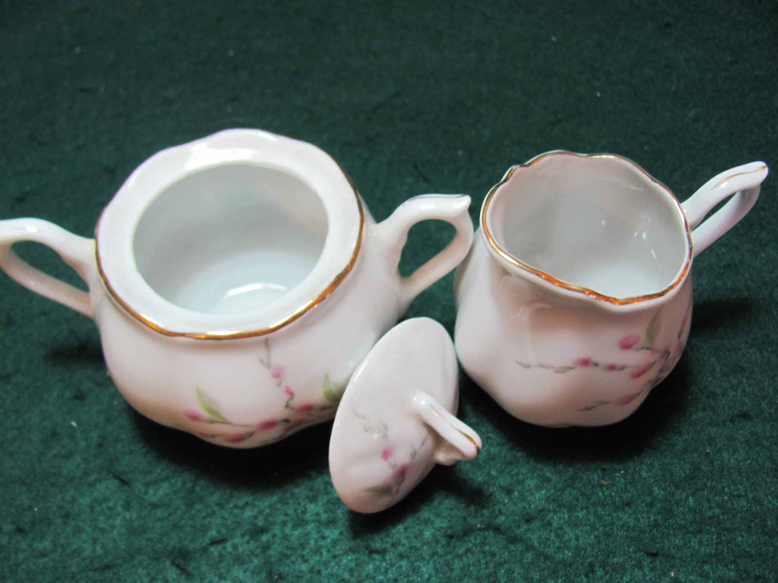 VINTAGE HAND PAINTED SUGAR & CREAMER SET BY NAPCO