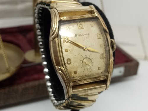 【美品】BULOVA レディース時計　10K ゴールド　ヴィンテージ 腕時計 Vintage 1972 Bulova Dress Watch for Ladies 10k Rolled Gold