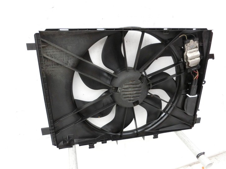 Mercedes W204 S204 C250 07-14 CDI 2,2 150KW Lüfter Ventilator f. Kühler 600W Mercedes W204 S204 C250 07-14... Vorschau 3