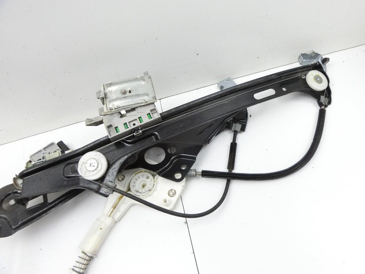 Mercedes C219 CLS 350 08-10 Coupe Fensterheber o. FH-Motor Rechts Vorne Mercedes C219 CLS 350 08-10 07.12.2010... Bild 5