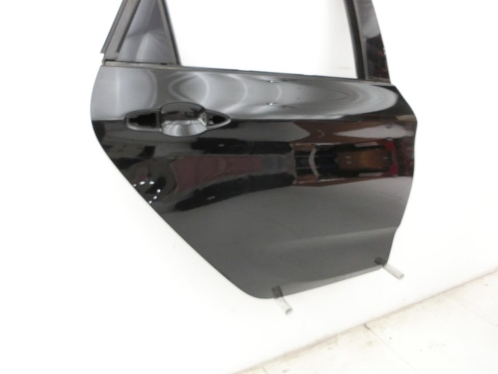 BMW F45 218d 14-18 Tür Rechts Hinten 668 BMW F45 218d 14-18 21.09.2017 1306527E1 4100-9631840 9631840 gebraucht Vorschau 2