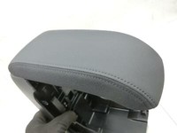 Citroen C4 Cactus 18-20 Armlehne Mittelarmlehne Auflage Citroen C4 Cactus 18-20 15.11.2018 16351320ZD 00232755 gebraucht Vorschau 2