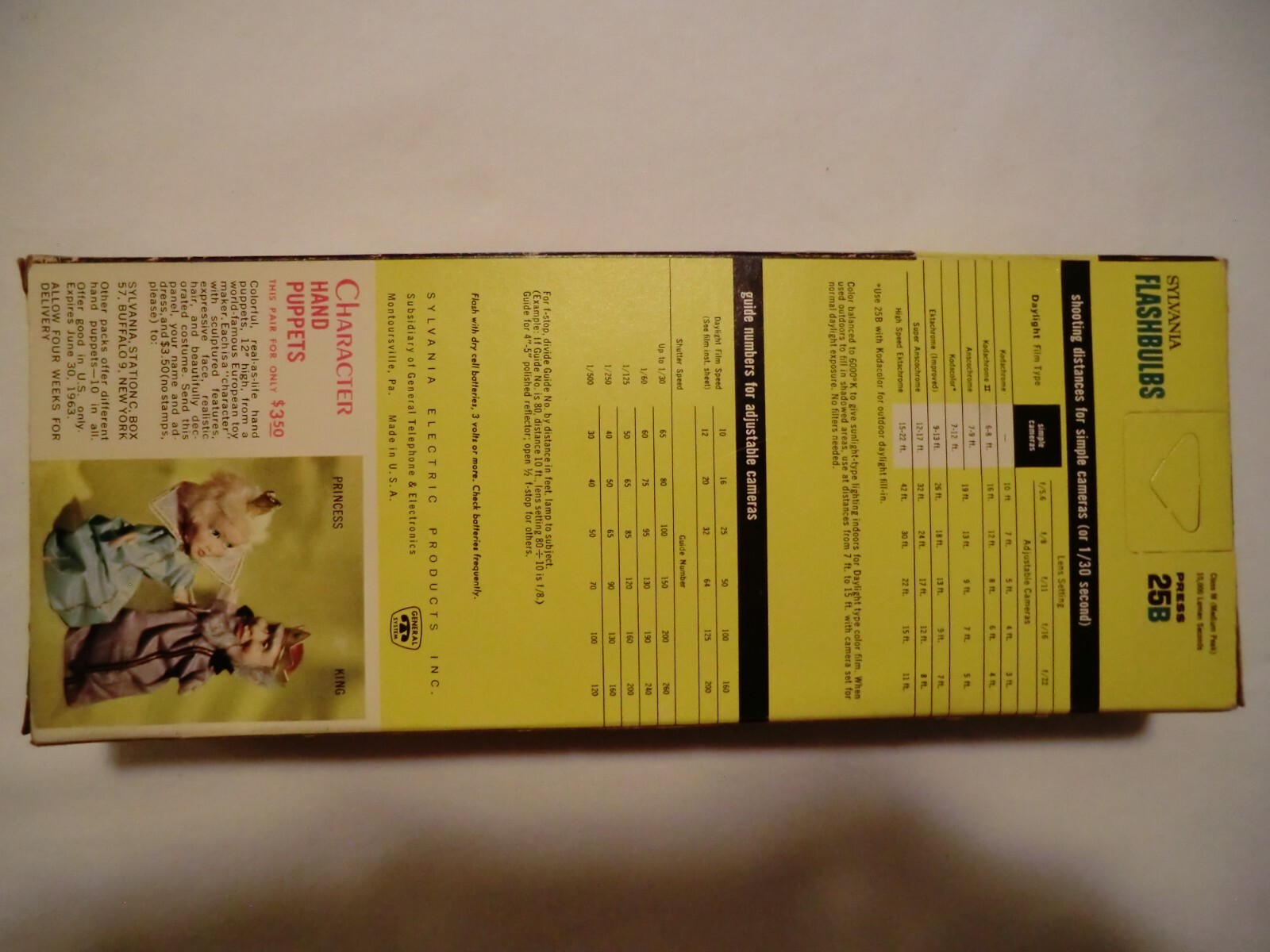 Vintage Sylvania Blue Dot Flashbulbs , 25B,  Full Original Box of 12 !!