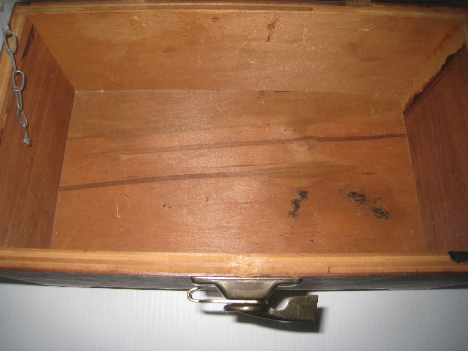 A Nice Desk Table Top Wood Box Wiith Hinged Lid & a Closing Latch 7/8/14