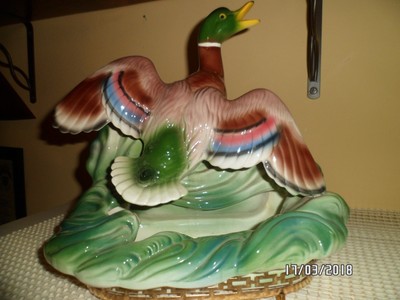 VINTAGE: MID CENTURY 1950's TV LAMP: MALLARD DUCK WITH BRASS BASE PLANTER