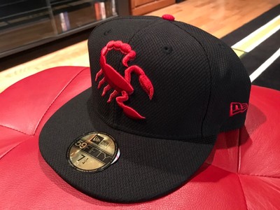 Scottsdale Scorpions Red Black Graphite MiLB New Era 59Fifty Fitted Hat Cap DS