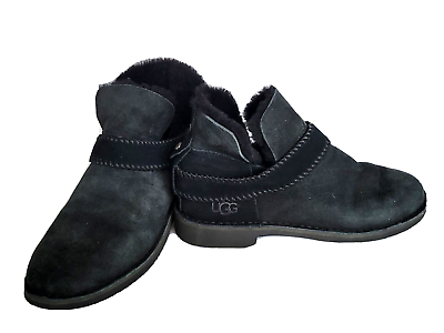 UGG MCKAY Black Suede Ankle Boots Sheepskin Size 9 eBay