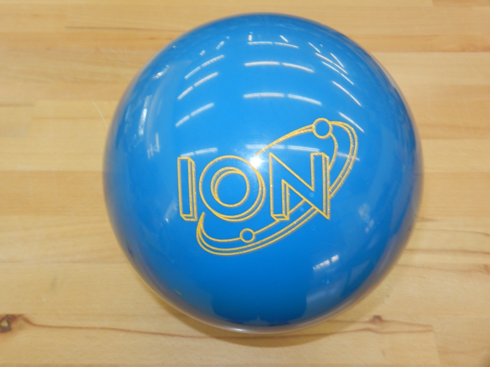 NIB 15# Storm Ion Pro Solid Bowling Ball- 15.3/3-3.5