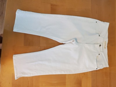 Levi's white capri size 30(8)