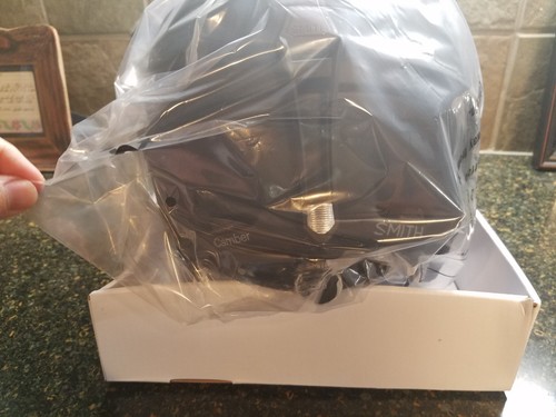 Smith Camber Adult Snow Helmet Box Damage Matte Black Medium Snowboarding Skiing
