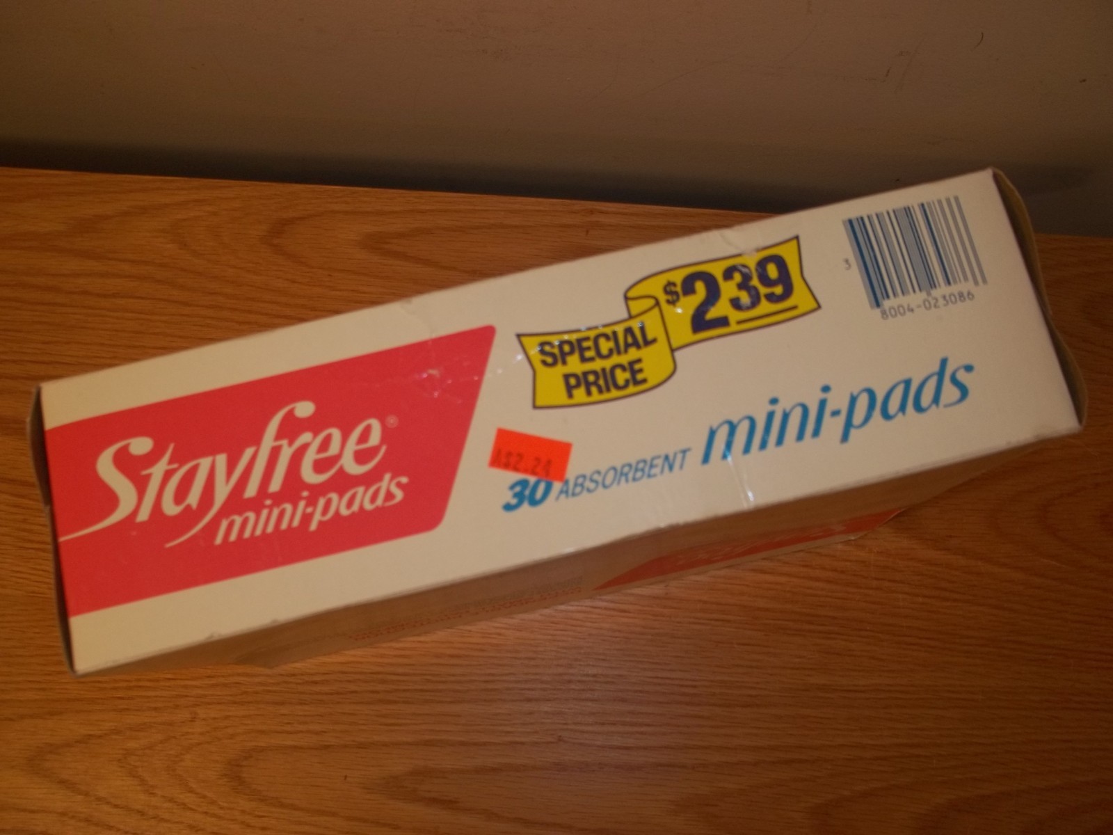 Vtg 1980's Unopened Box 30 Stayfree Absorbent Mini-Pads TV MOVIE PROP