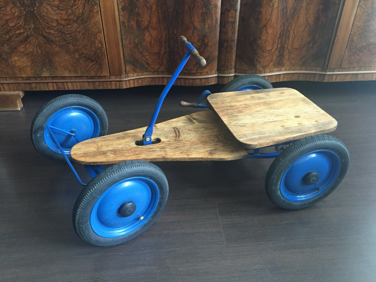 Antikes Kinderspielzeug