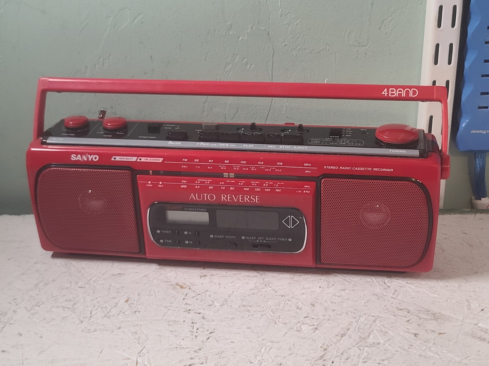RED SANYO Stereo 4 Band Radio Cassette Recorder/Player MS