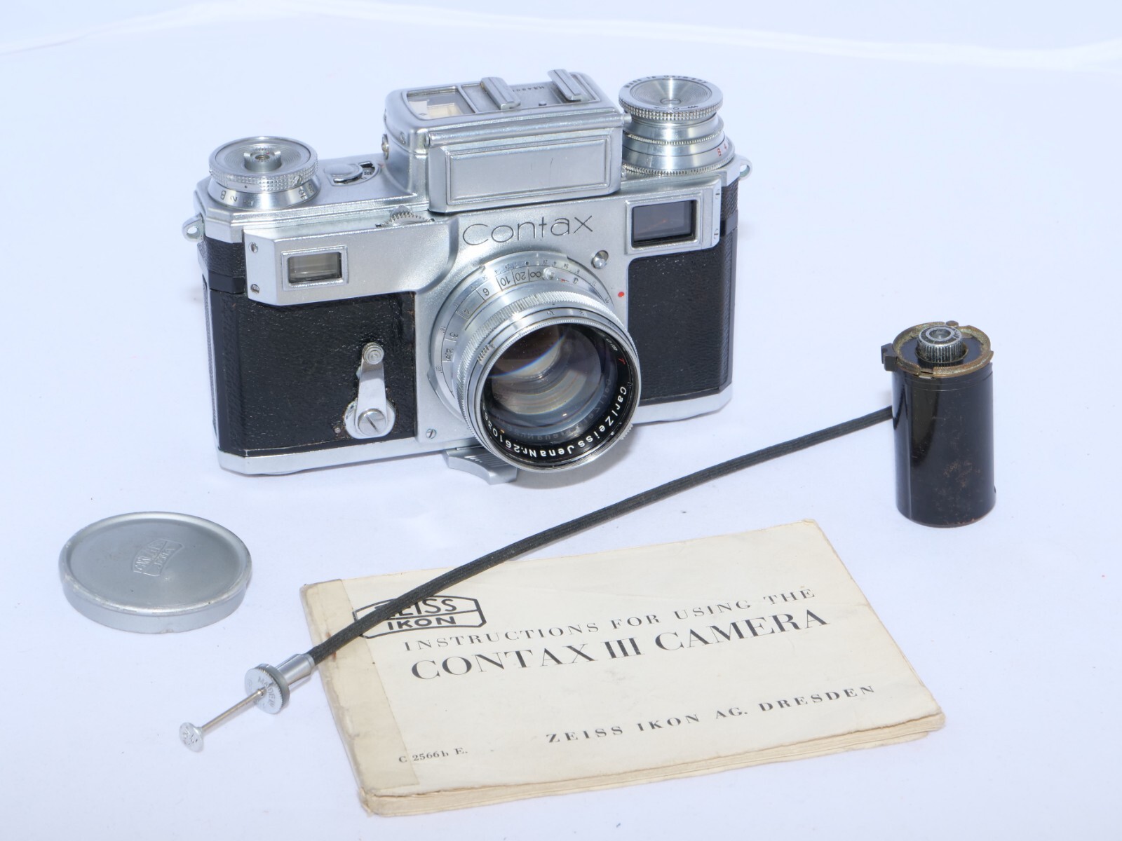 Zeiss Contax III Rangefinder WARTIME camera. Sonnar 50mm F Zeiss Contax III Rangefinder WARTIME camera. Sonnar 50mm F