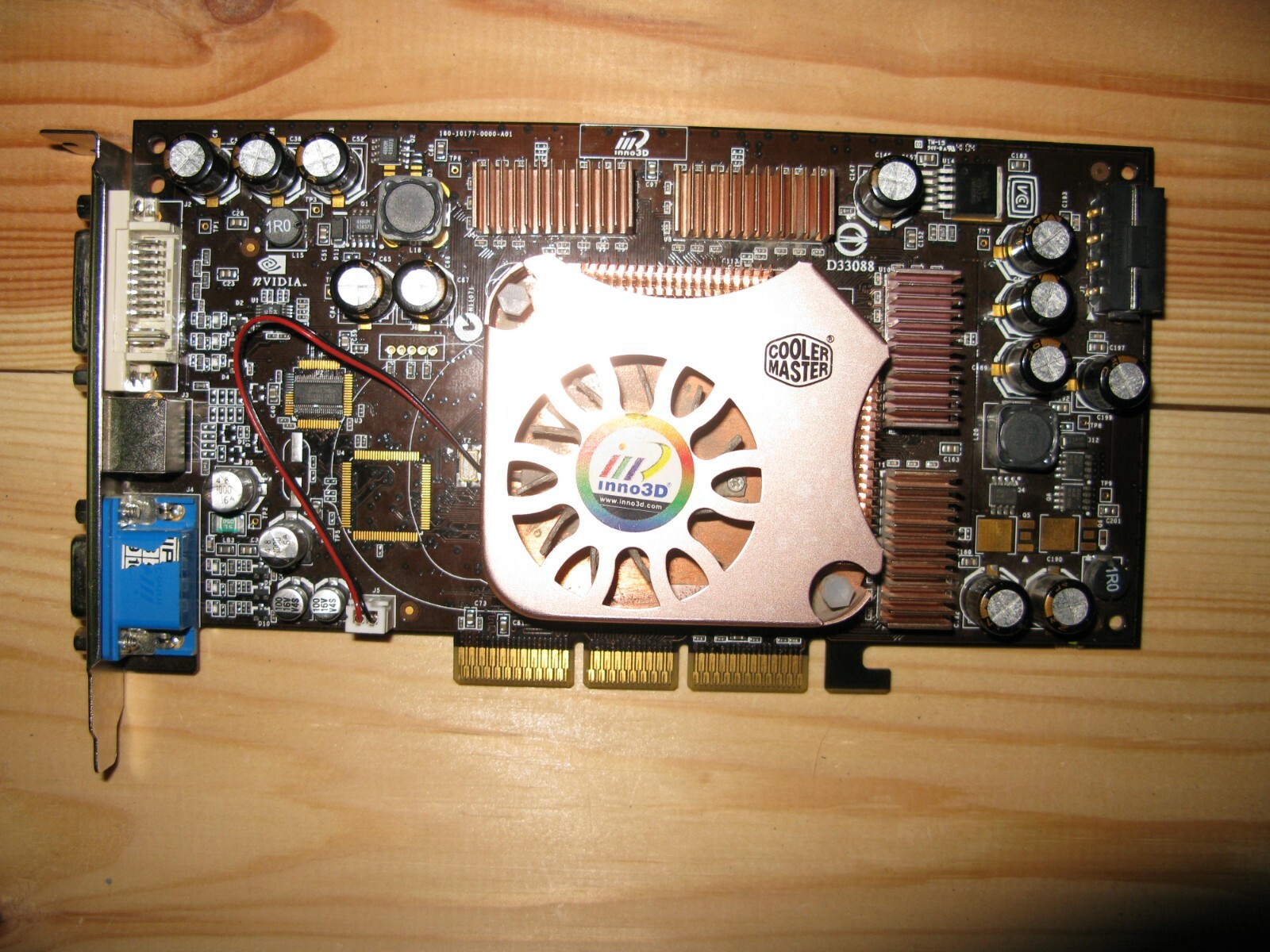Inno3D NVIDIA GeForce FX 5900 (V9950) 128MB DDR SDRAM AGP 4x Inno3D NVIDIA GeForce FX 5900 (V9950) 128MB DDR SDRAM AGP 4x