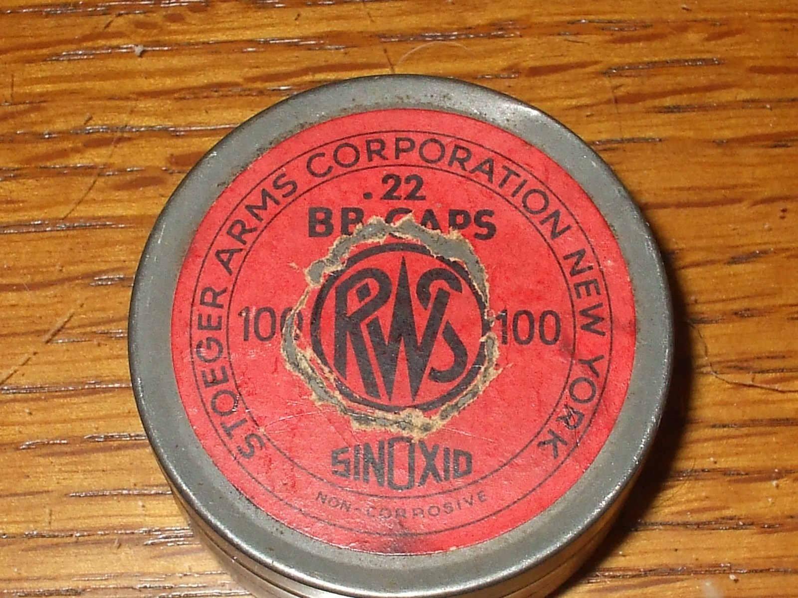 STOEGER ARMS CORP. NEW YORK BB Percussion CAPS TIN RWS ANTIQUE EMPTY #11