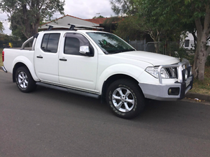 Nissan navara 2011