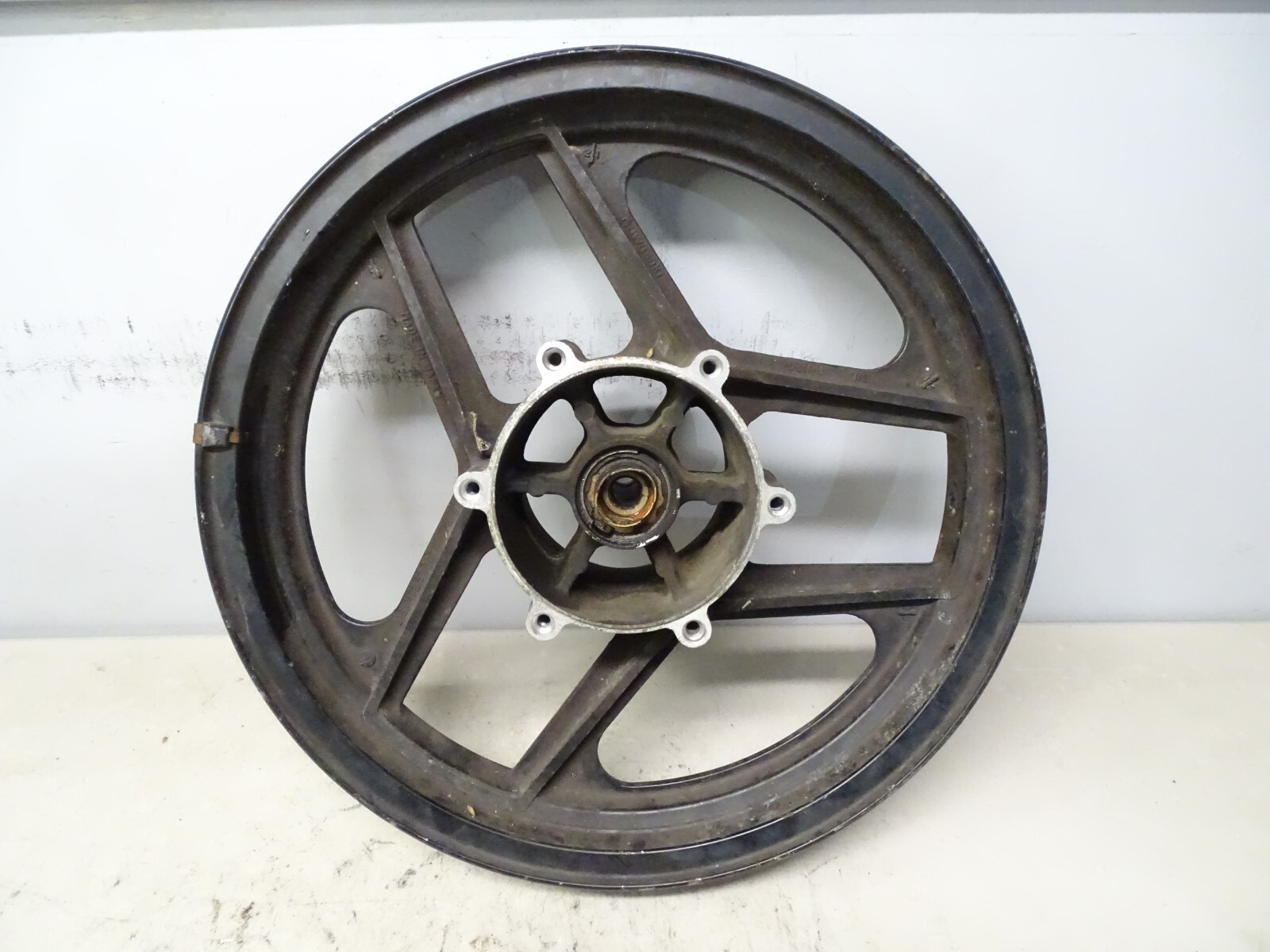 レミー② 1985 Kawasaki Ninja 600R ZX600 Front Wheel Rim Straight | eBay