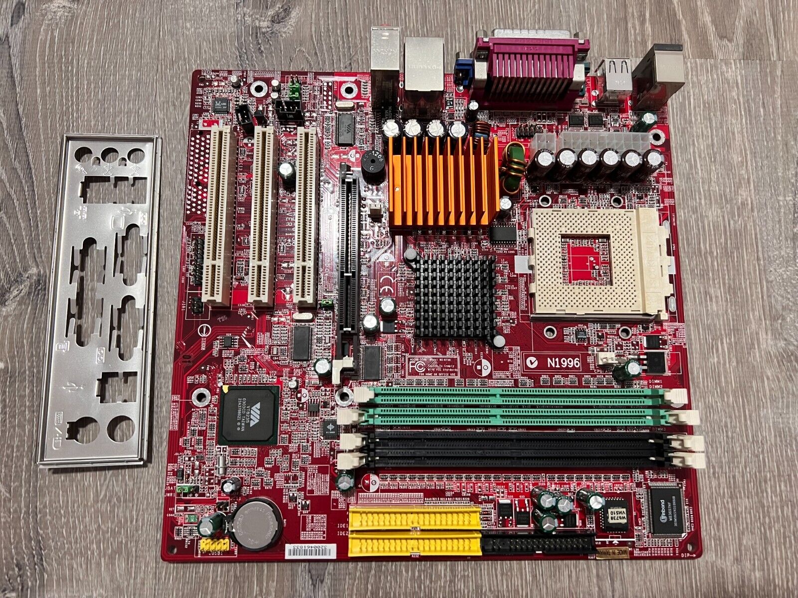 MSI KM2M Combo VIA KM266 MS-6738 Motherboard and PC2100 256MB MSI KM2M Combo VIA KM266 MS-6738 Motherboard and PC2100 256MB