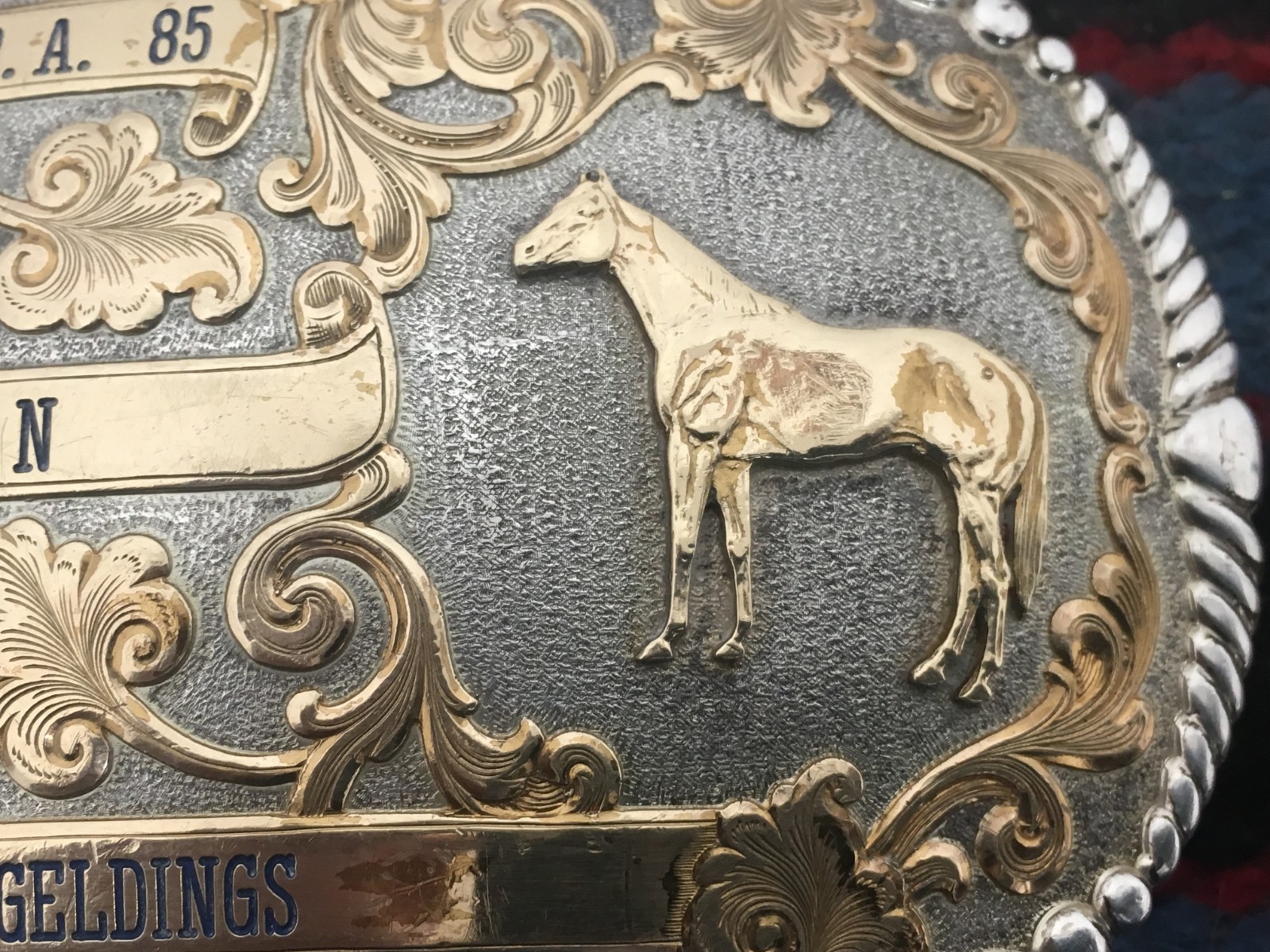 GIST HORSE TROPHY BUCKLE LARGE STERLING