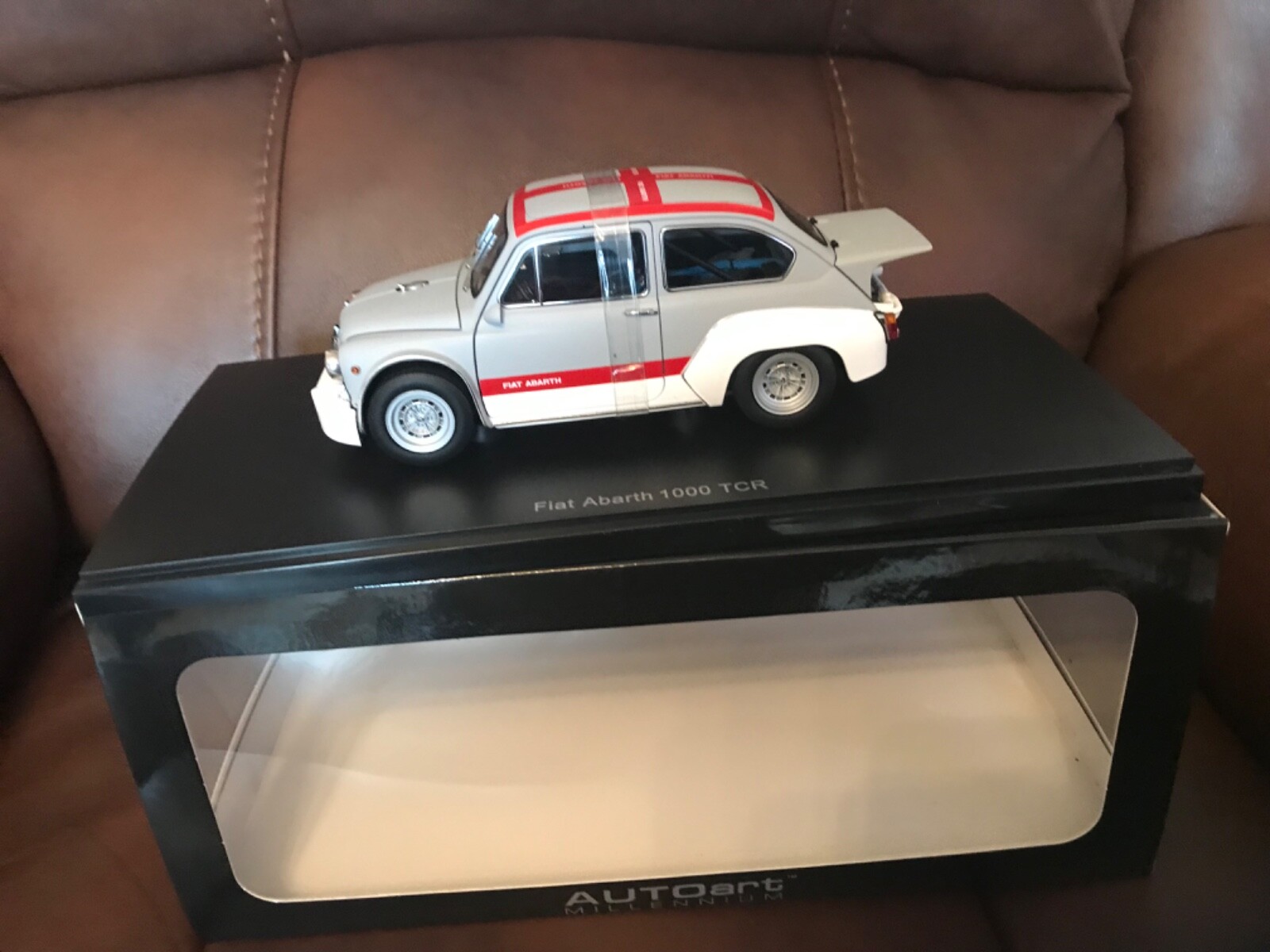 オートアート 1/18 フィアット アバルト 1000 TCR マットグレイ