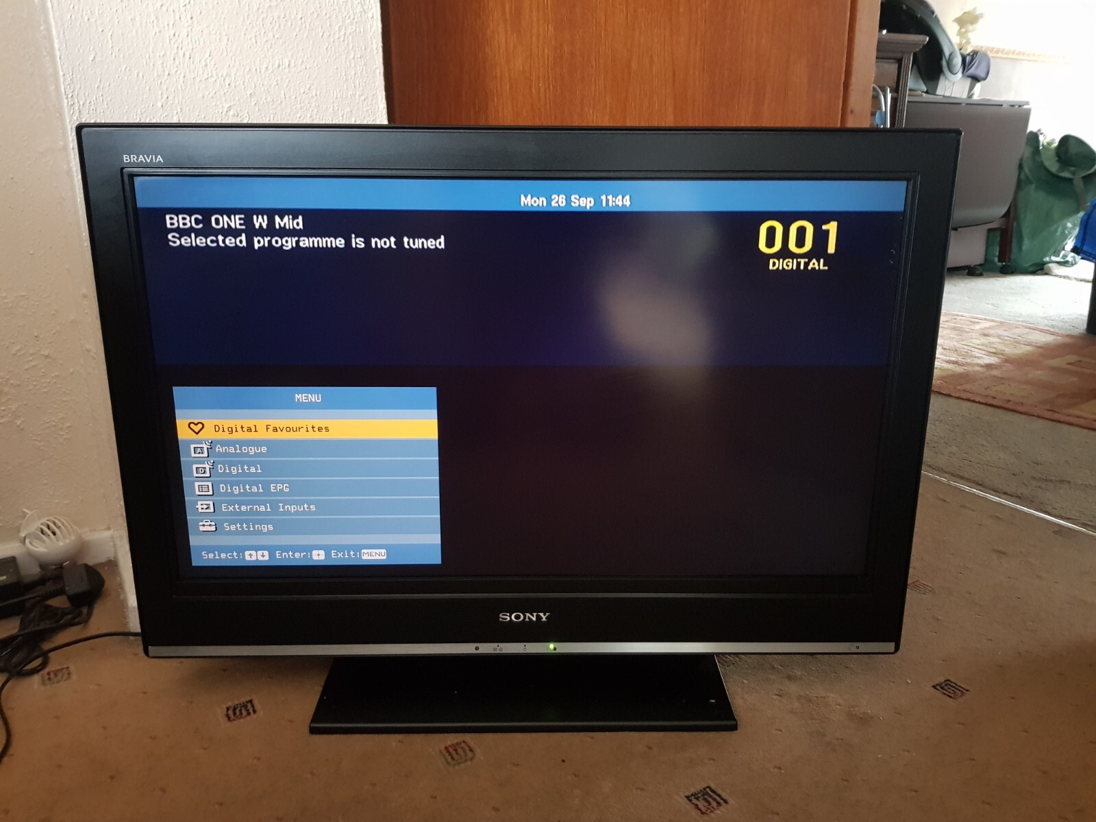 テレビ SONY ソニー KDL-32EX300 32インチ BRAVIA KDL-32EX300 [32インチ]の製品画像 - 価格.com