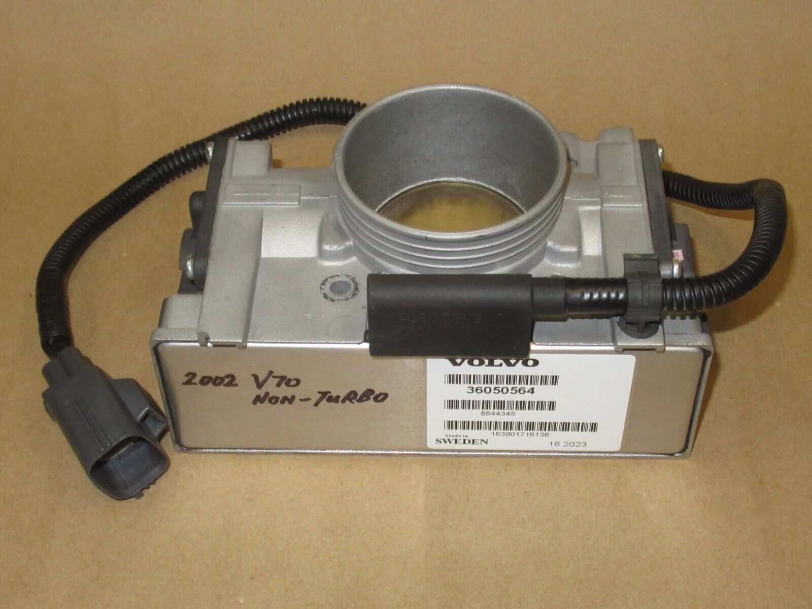 01 02 VOLVO S60 V70 NON-TURBO Throttle Body ETM 8644344 01 02 VOLVO S60 V70 NON-TURBO Throttle Body ETM 8644344