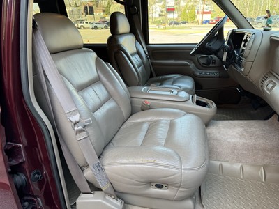 image 12 of interior