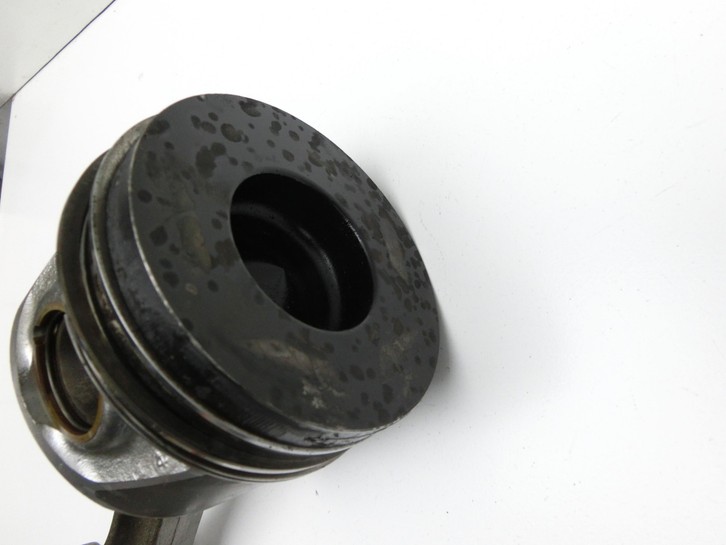 Audi A4 8E B7 04-08  2,0 96KW BRE Kolben mit Pleuel Pos C Audi A4 8E B7 04-08 28.03.2007 gebraucht Vorschau 3