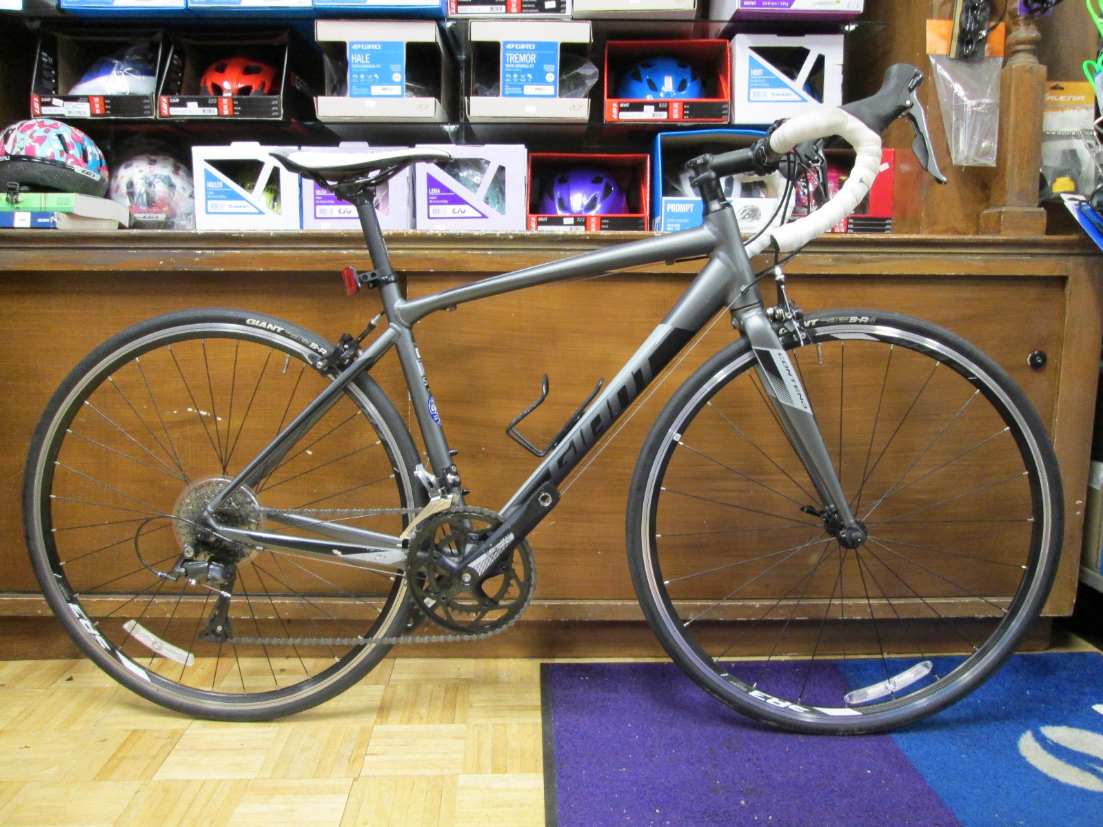 2018 Giant Contend 3 Small Drop Bar Men's Road Bike shimano 700c endurance