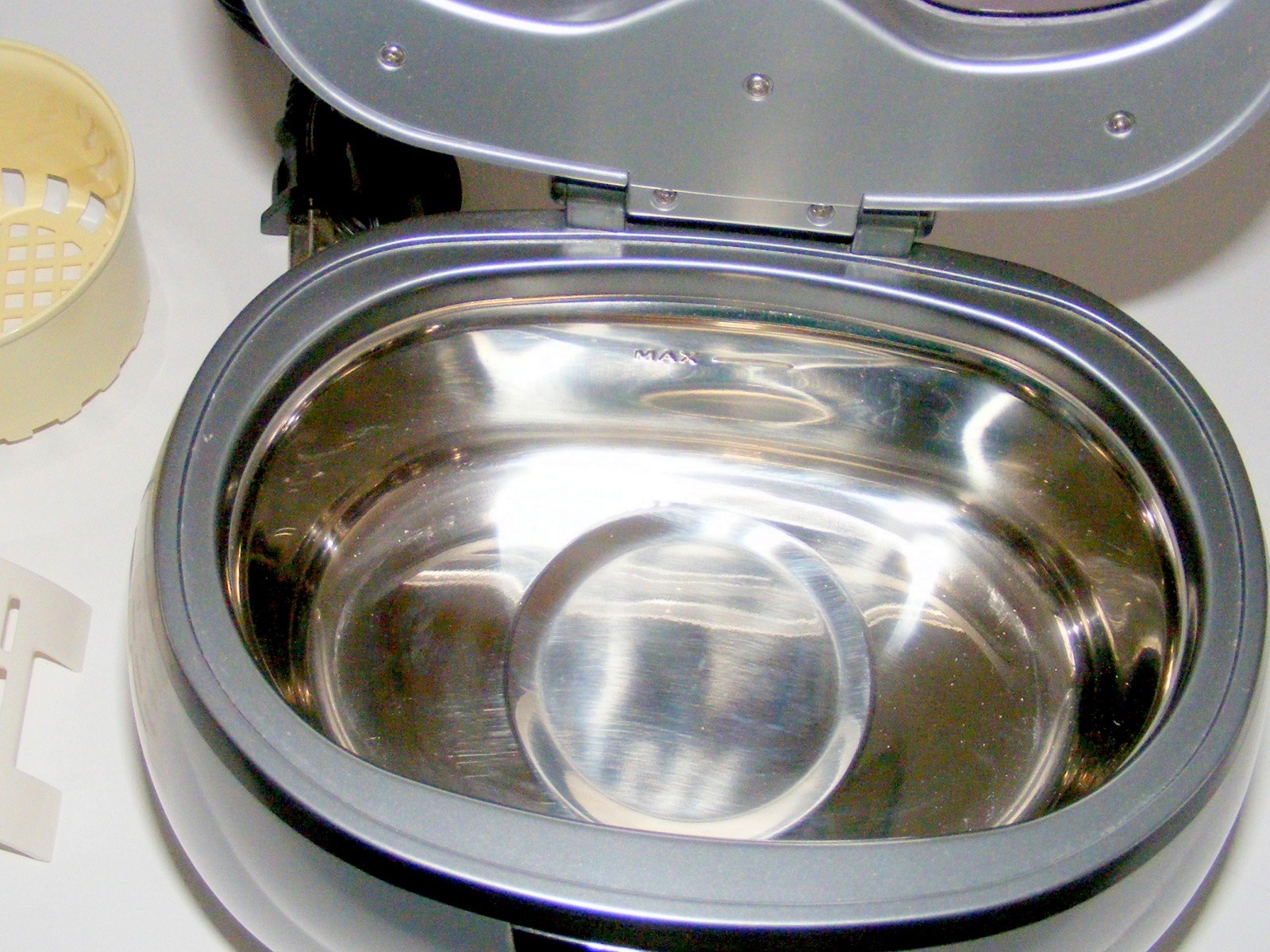 Brookstone Ultrasonic Jewelry Cleaner Model CD-3800A