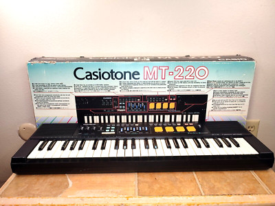 Casio Casiotone Electronic Electric Keyboard (MT220) MT-220 w/ Box *READ* TESTED
